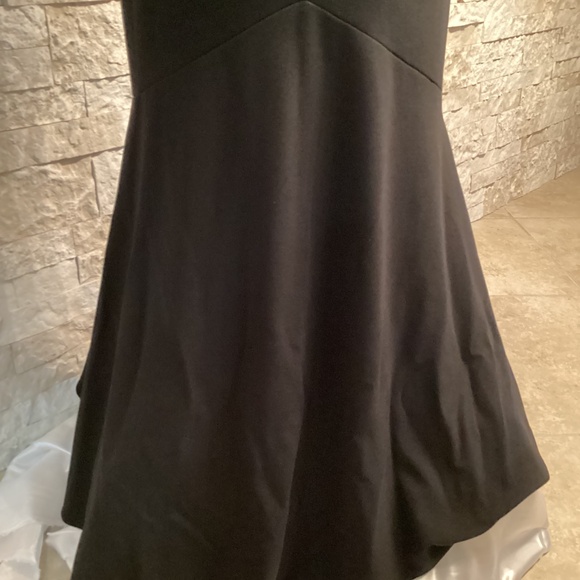 Betsey & Adam Off-The-Shoulder Mermaid Gown - Picture 3 of 13